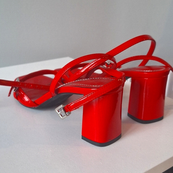 Glossy Red Short Heels, size 8 - Picture 2 of 6